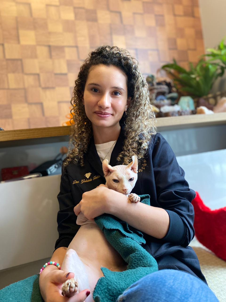 Dra. Gabriela Falcão, Veterinário a Domicílio em São Paulo